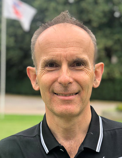 Certified Mental Game Coach Professional par Peak Performance Sports • Certified Master Mind Factor Coach par Dr Karl Morris